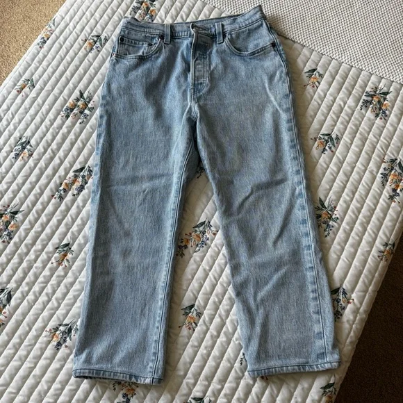 Levi’s 501 Original Cropped Jeans, Light Wash | Size 28 - Picture 3 of 8